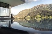Neuer Panorama-Pool für das  Salzburger 4-Hauben-Genießerhotel