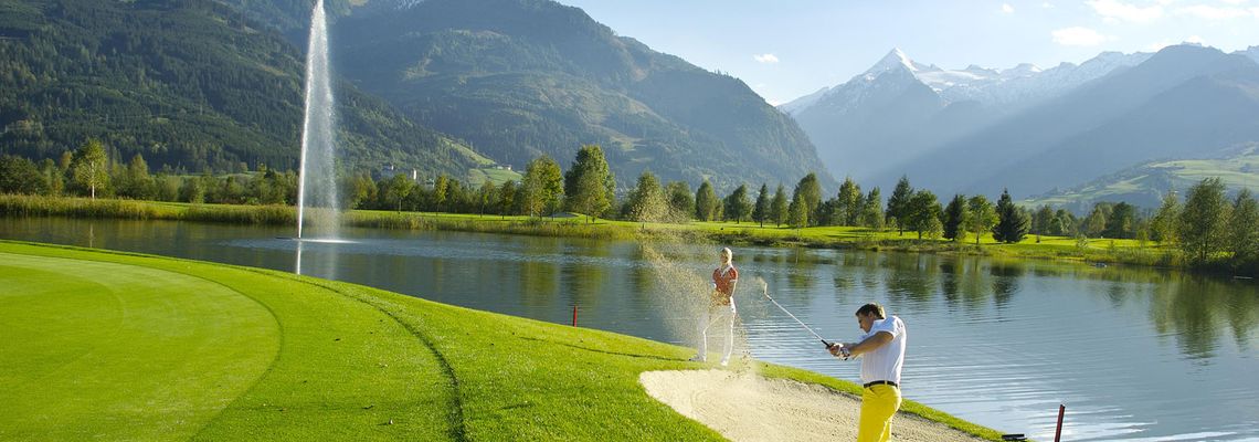 Golf mit Gletscherblick Golf mit Gletscherblick
