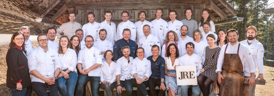 JRE-CHEF’S DAHEIM -Spitzenköche laden zu Backstage-Blicken JRE-CHEF’S DAHEIM -Spitzenköche laden zu Backstage-Blicken