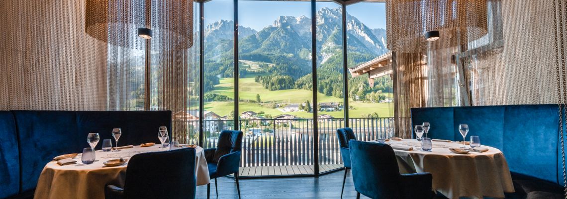 Genießerhotel Die Riederalm Andreas Herbst startet hochmotiviert in den Herbst und lädt zum Genussevent mit Freunden: