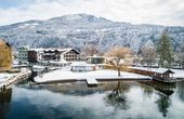 Verschneite Berge, geheimnisvoller See: Winteridylle am Millstätter See