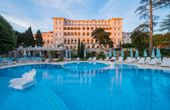 Kvarner Palace – historische Romantik mit lässigem Beach-Feeling an der Crikvenica Riviera