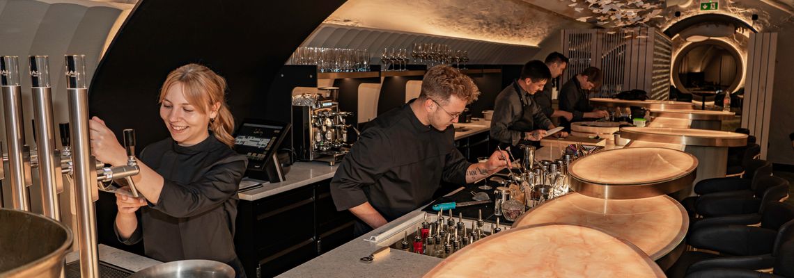 Coole Drinks und „Cat’s Clubbing Night“ in der Japan-Bar des 3-Hauben-Kochs