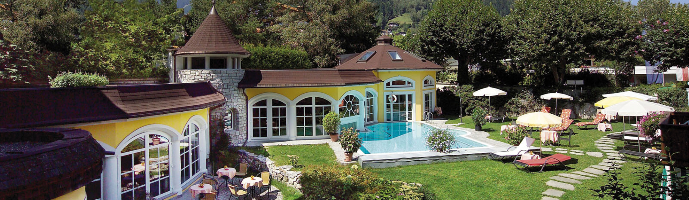 Romantik zwischen Berg und See