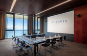Meeting mit Meerblick im futuristischen Designhotel