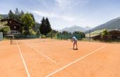 Spiel, Satz & Genuss: Tennisfans zwischen Grundlinie & Gourmetküche