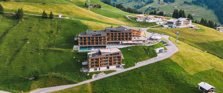 Vom Bett auf die Bergspitze & Cocktails nach Originalkarte der Titanic